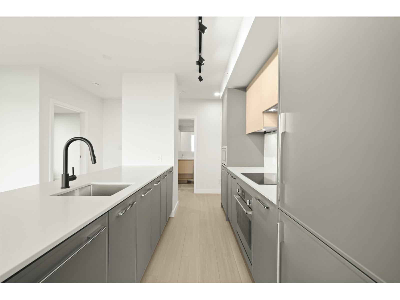 4106 13745 George Junction, Surrey, British Columbia  V3T 4Y3 - Photo 11 - R3050613