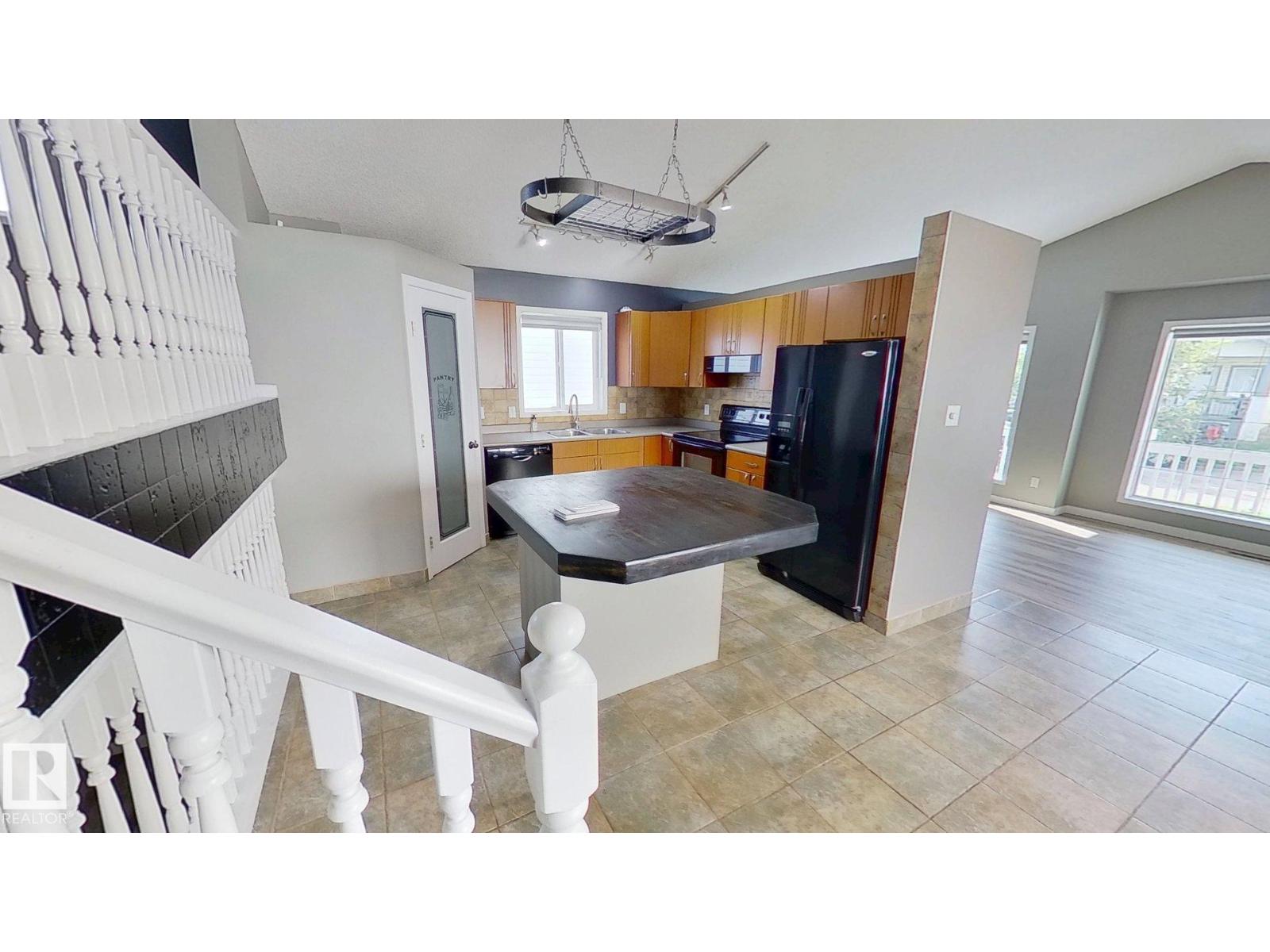 1757 Turvey Bend Bn Nw, Edmonton, Alberta  T6R 2W6 - Photo 7 - E4458896