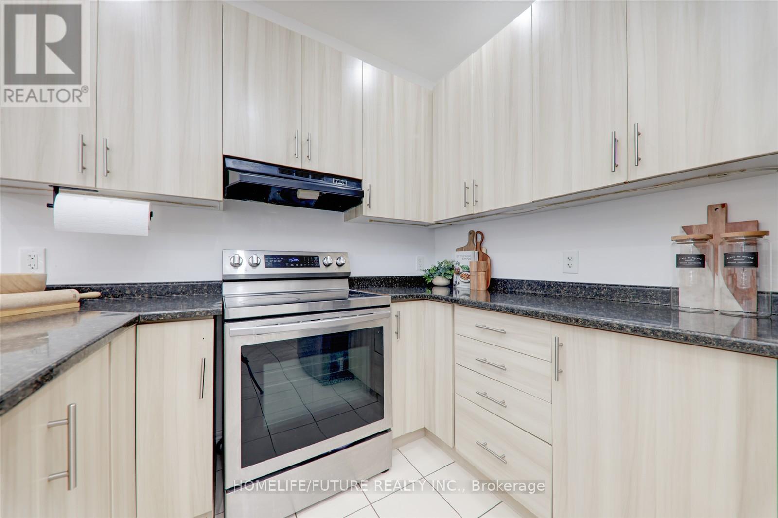 105 Blackwell Crescent, Oshawa, Ontario  L1L 0C8 - Photo 15 - E12419676