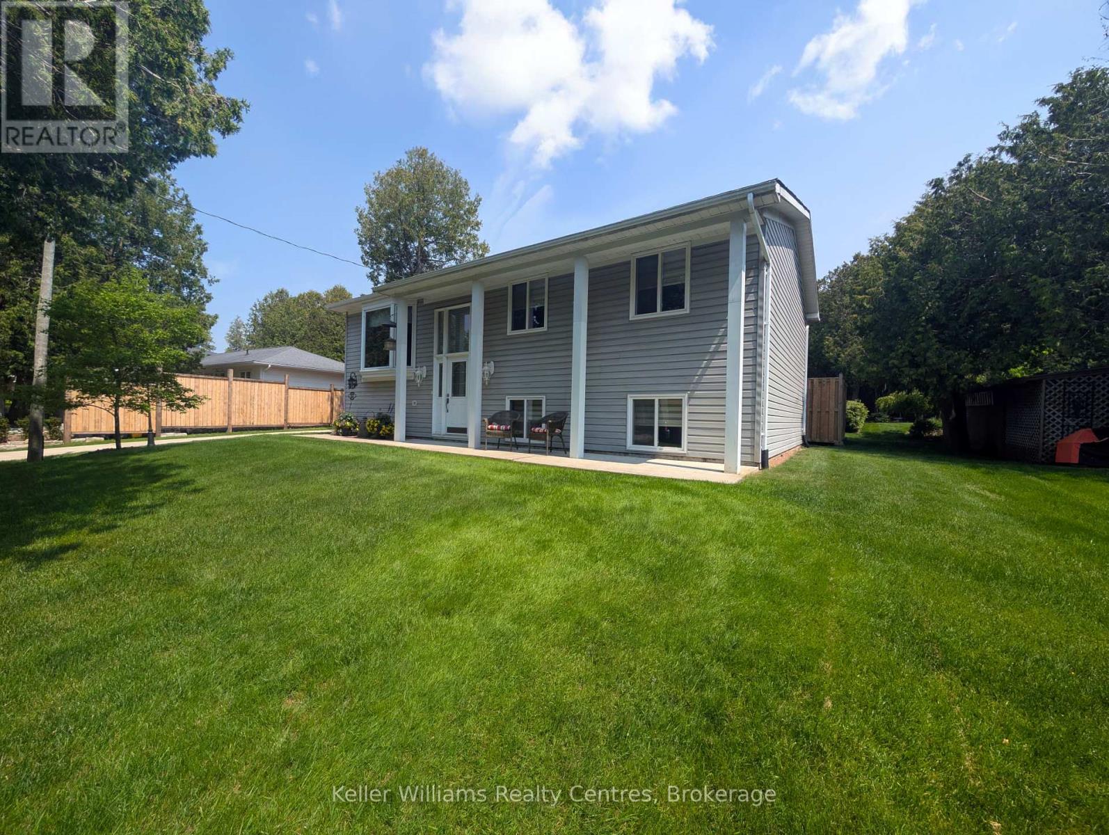 57 Victoria Street, Kincardine, Ontario  N0G 2T0 - Photo 2 - X12405151