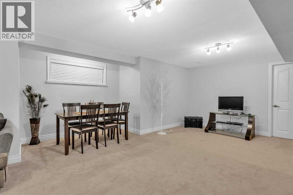 109 Royal Crest Terrace Nw, Calgary, Alberta  T3G 4M2 - Photo 39 - A2258958