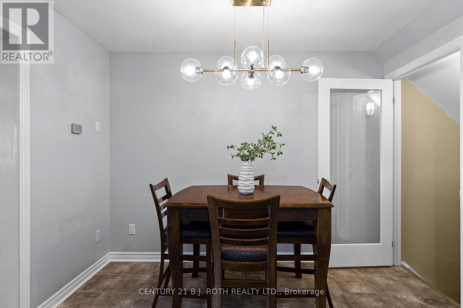 181 Banting Crescent, Essa, Ontario  L0M 1B6 - Photo 10 - N12419667