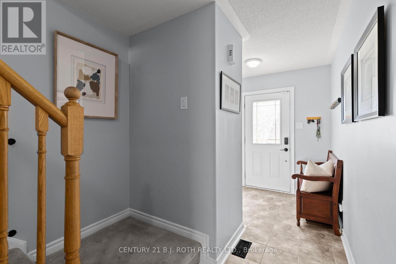 181 Banting Crescent, Essa, Ontario  L0M 1B6 - Photo 2 - N12419667
