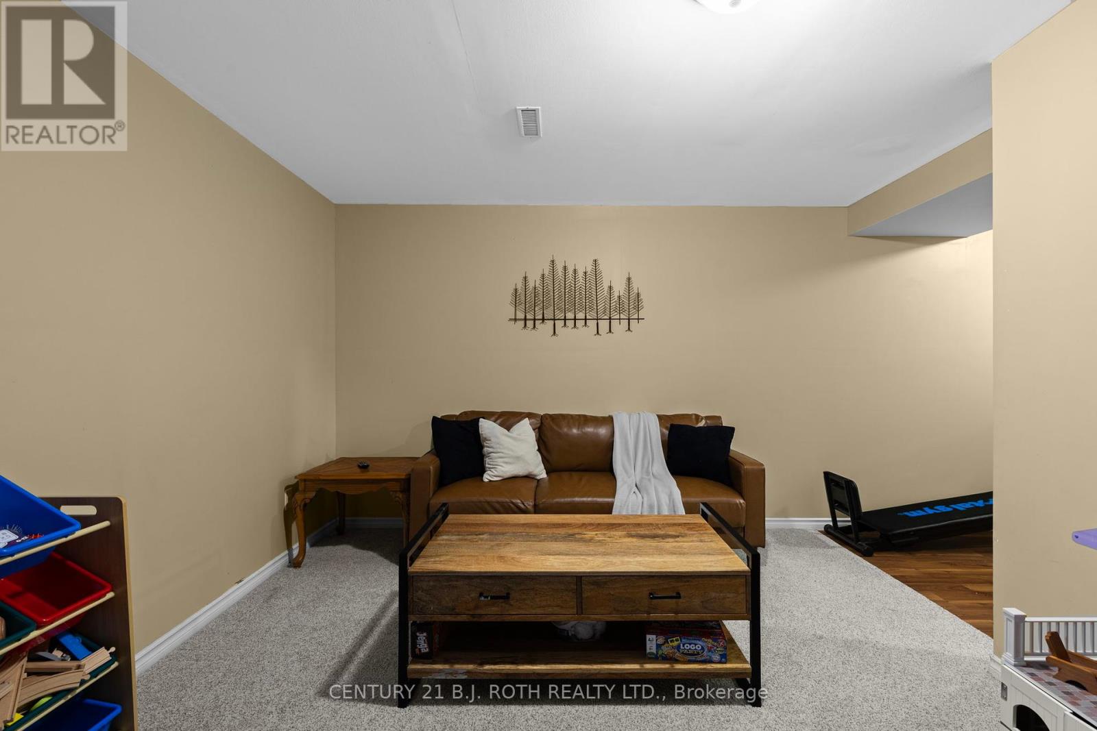 181 Banting Crescent, Essa, Ontario  L0M 1B6 - Photo 27 - N12419667
