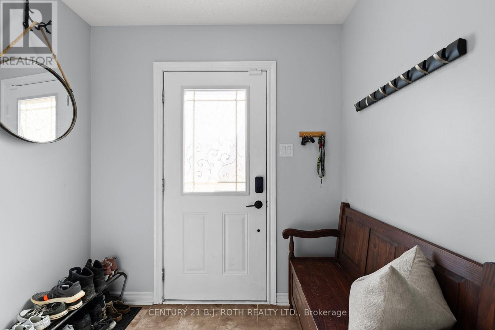 181 Banting Crescent, Essa, Ontario  L0M 1B6 - Photo 3 - N12419667