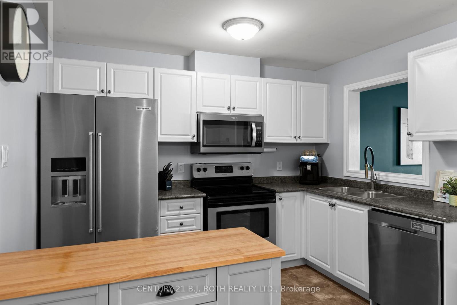 181 Banting Crescent, Essa, Ontario  L0M 1B6 - Photo 8 - N12419667