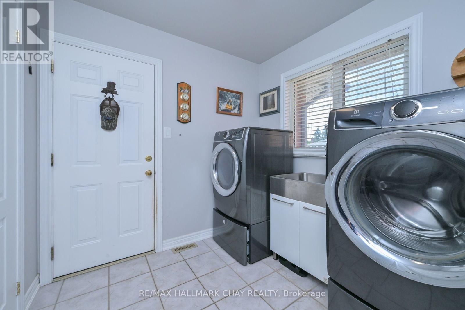 29 Wales Avenue N, Adjala-Tosorontio, Ontario  L0M 1J0 - Photo 12 - N12419668