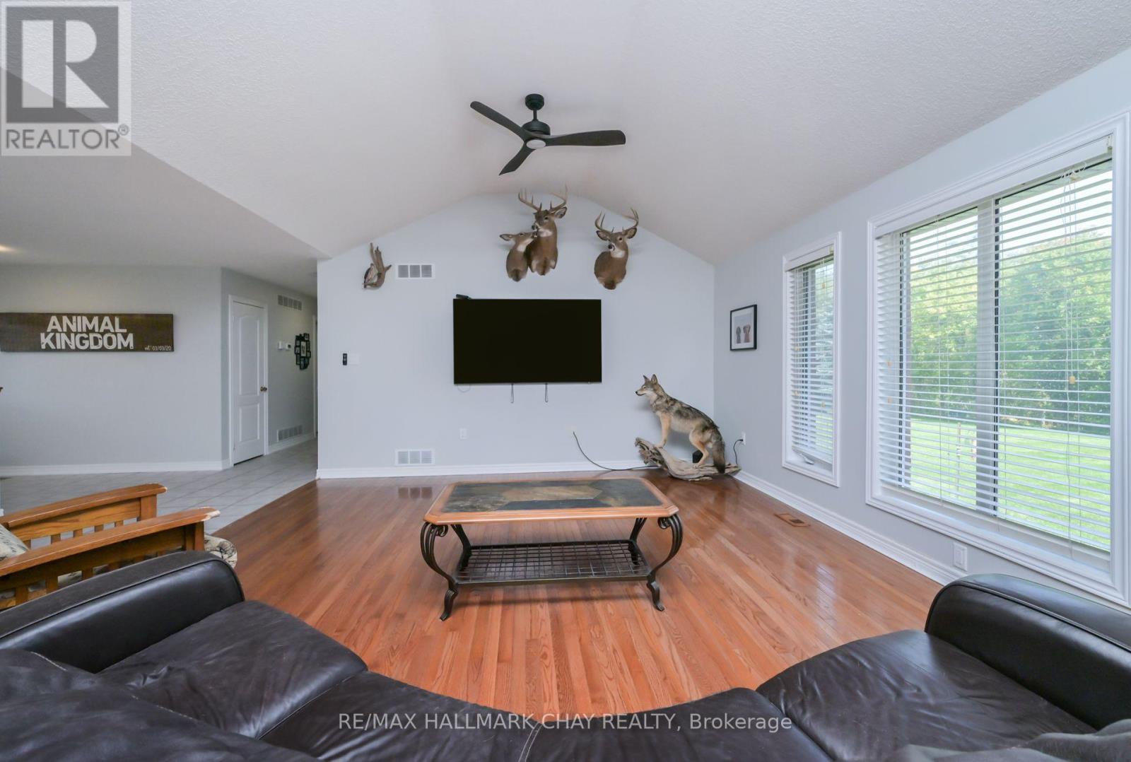 29 Wales Avenue N, Adjala-Tosorontio, Ontario  L0M 1J0 - Photo 9 - N12419668