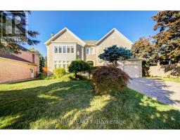 28 Edmund Crescent, Richmond Hill (Bayview Hill), Ca