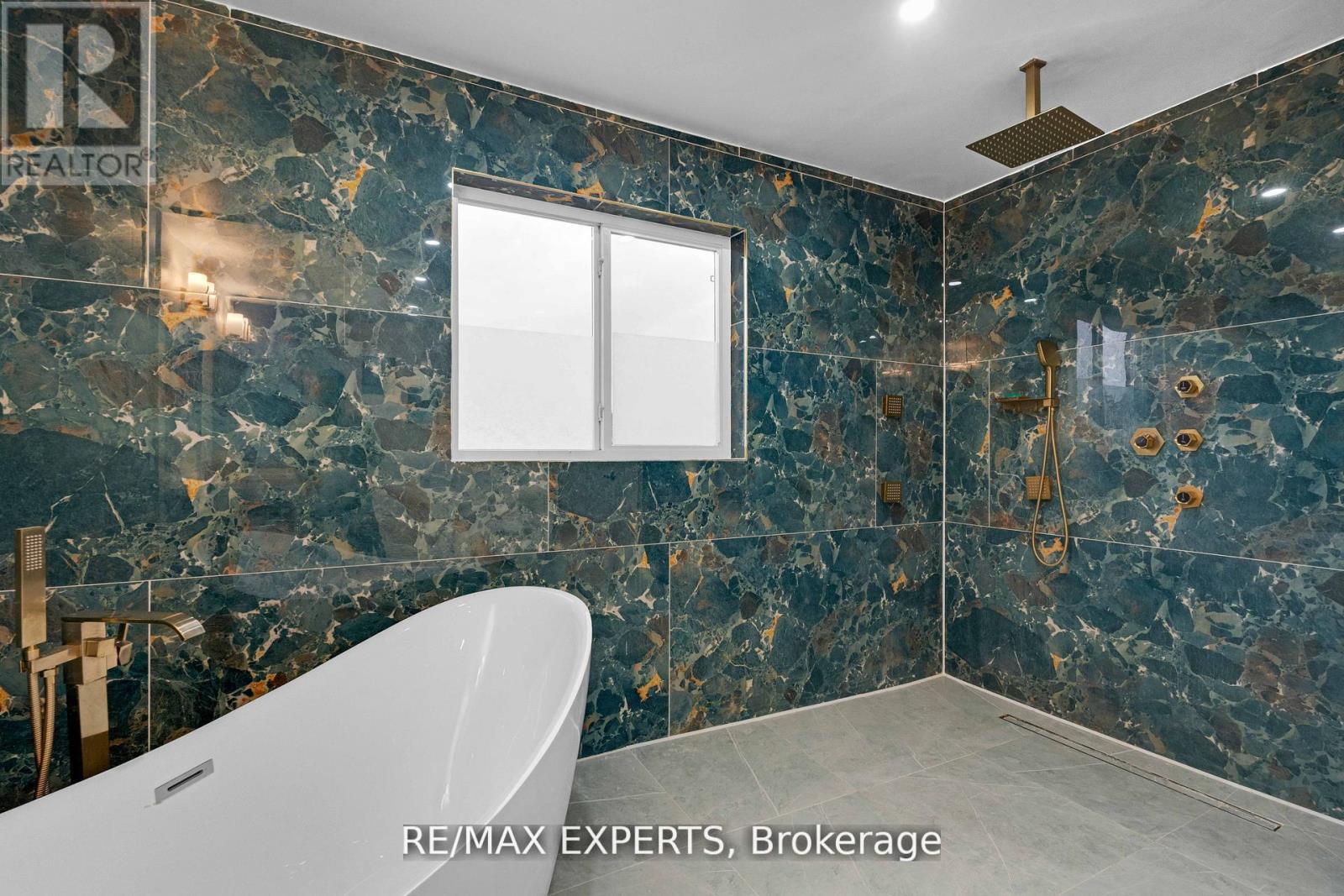 76 Cetona Avenue, Vaughan, Ontario  L4H 3A2 - Photo 27 - N12419698