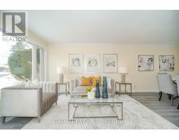 22 JONES COURT, Aurora, Ontario