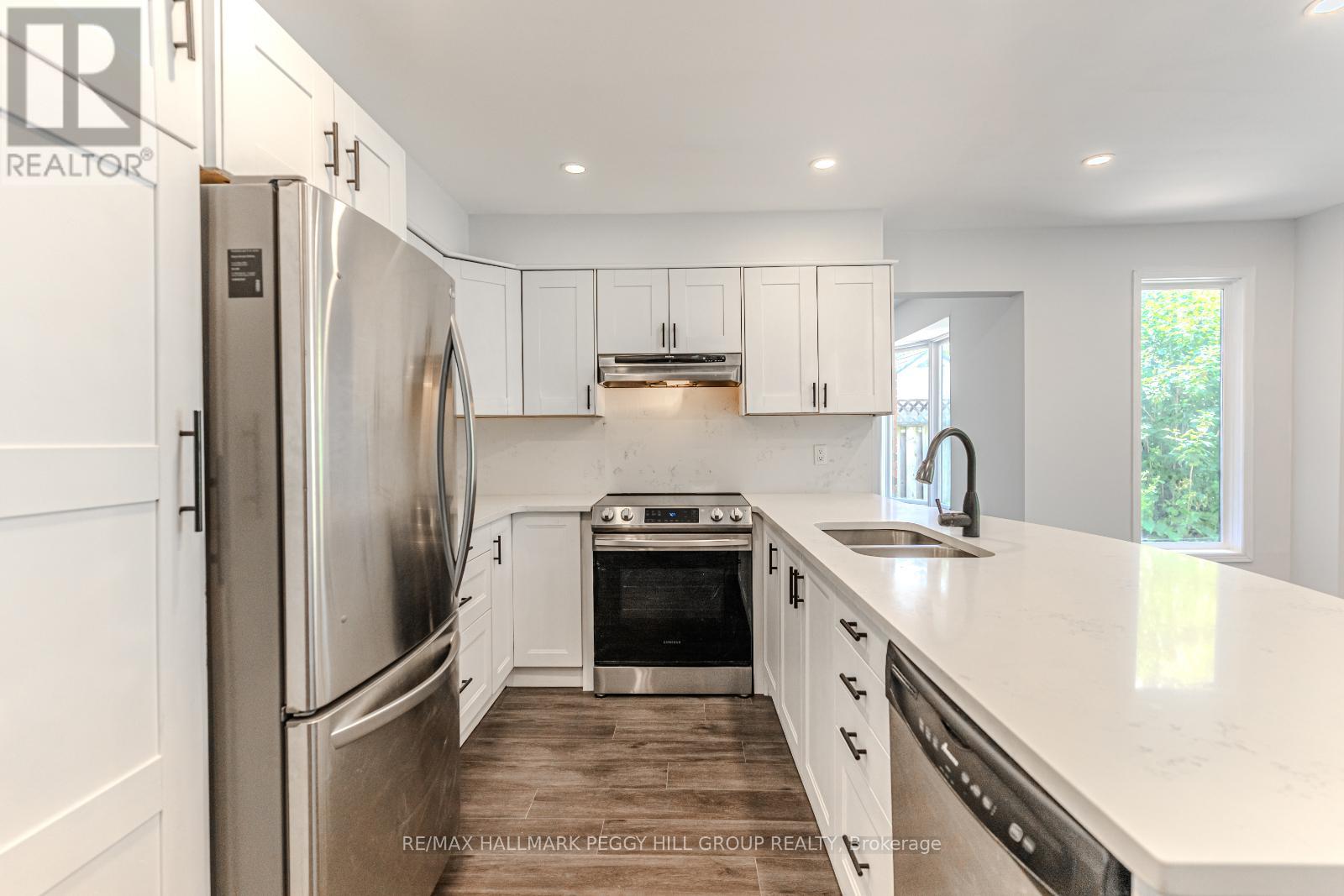 Property at 21 AUTUMN LANE image 2
