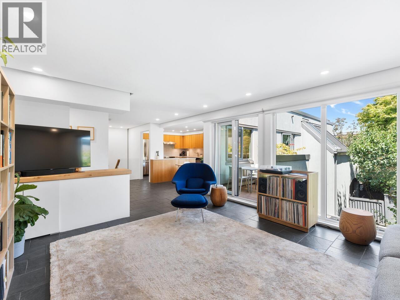 1358 W 7th Avenue, Vancouver, British Columbia  V6H 3W5 - Photo 1 - R3050689