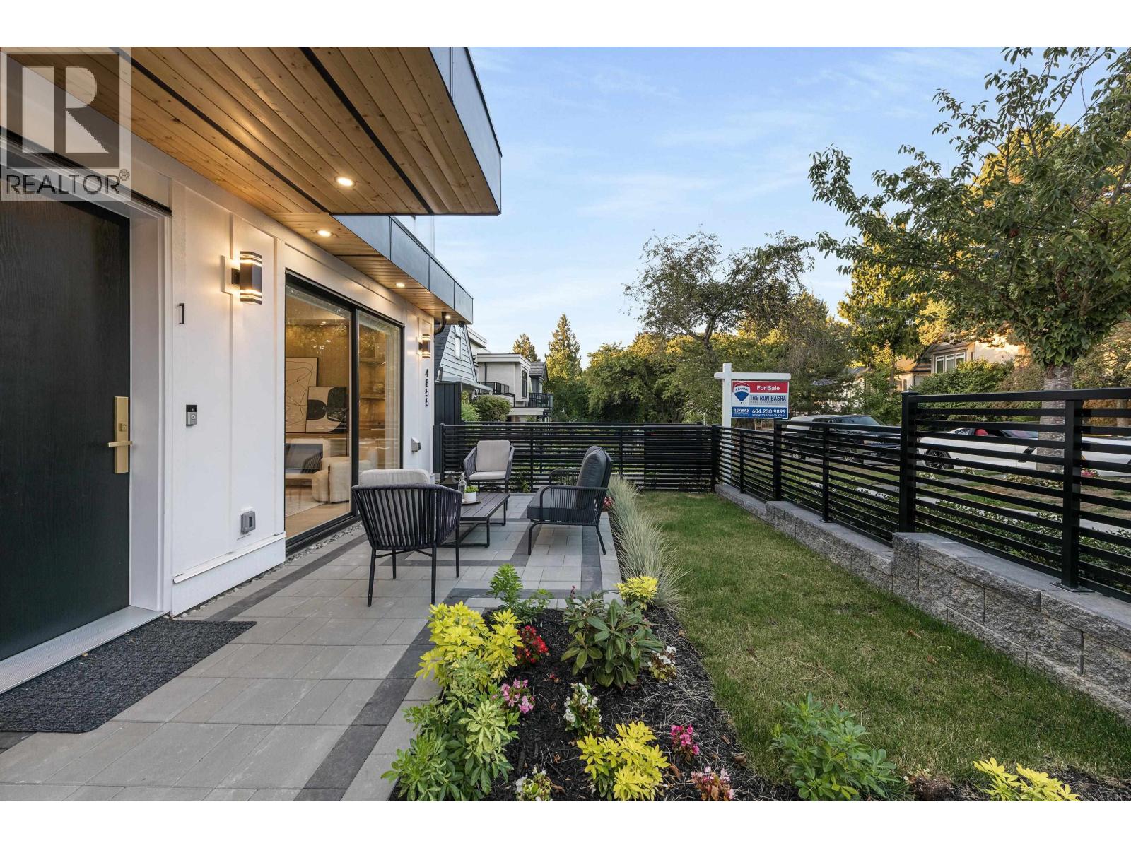 1 4855 Dumfries Street, Vancouver, British Columbia  V5N 3T8 - Photo 1 - R3050696