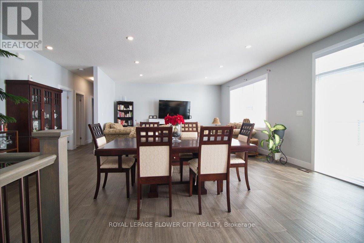 58 Sleepy Meadow Drive, Chatham-Kent, Ontario  N0P 1A0 - Photo 10 - X12416435