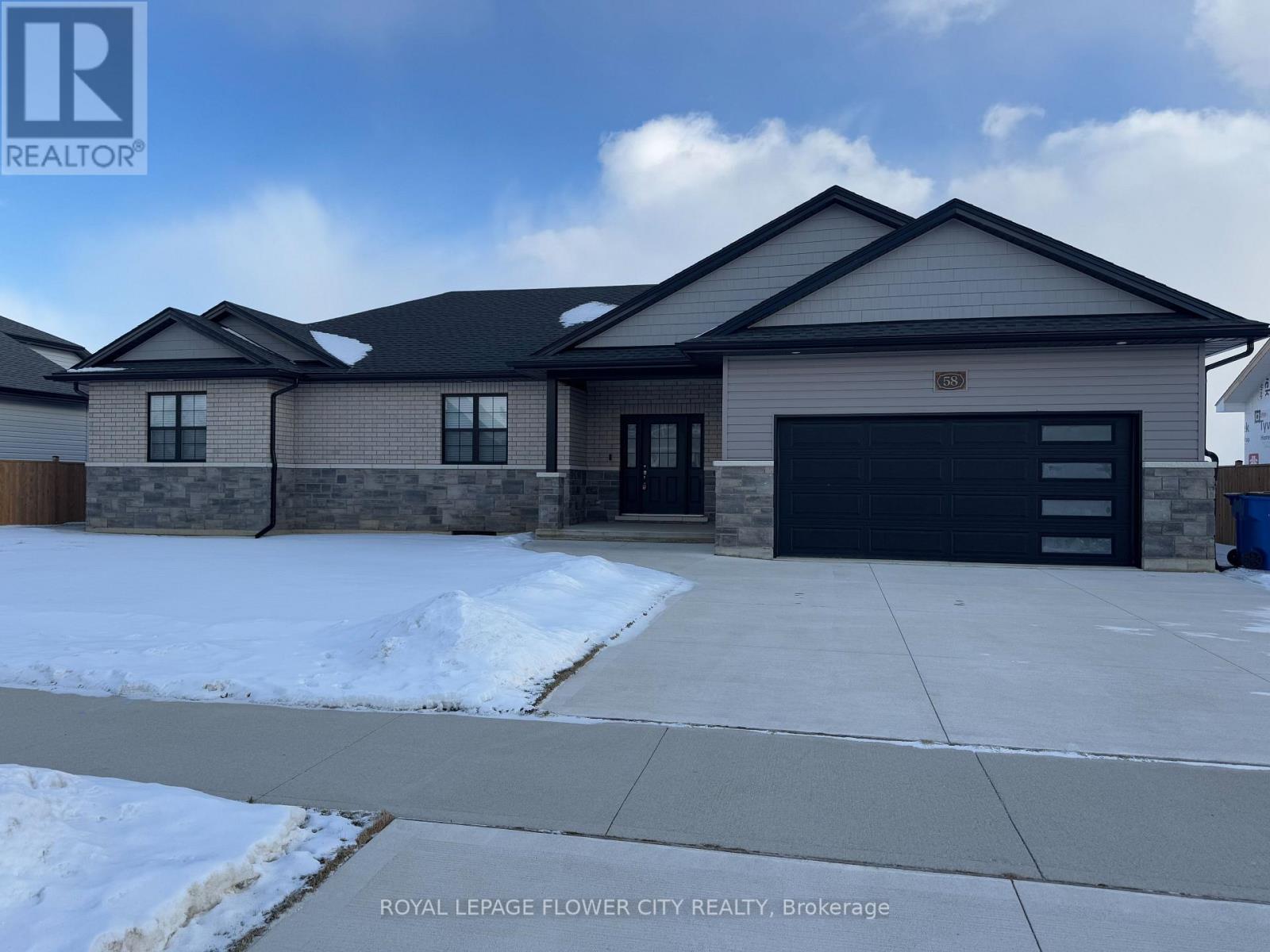 58 Sleepy Meadow Drive, Chatham-Kent, Ontario  N0P 1A0 - Photo 3 - X12416435