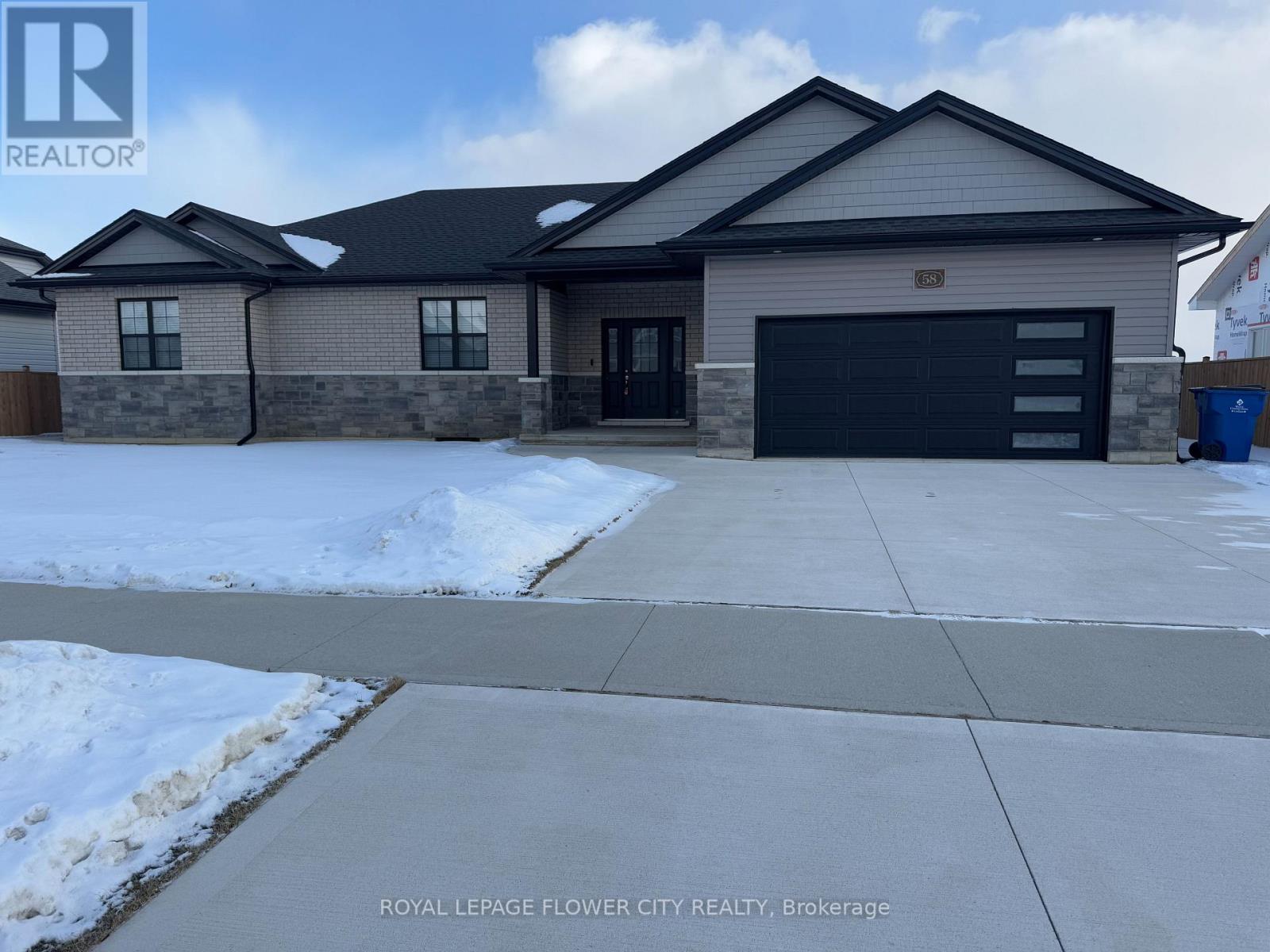 58 Sleepy Meadow Drive, Chatham-Kent, Ontario  N0P 1A0 - Photo 4 - X12416435