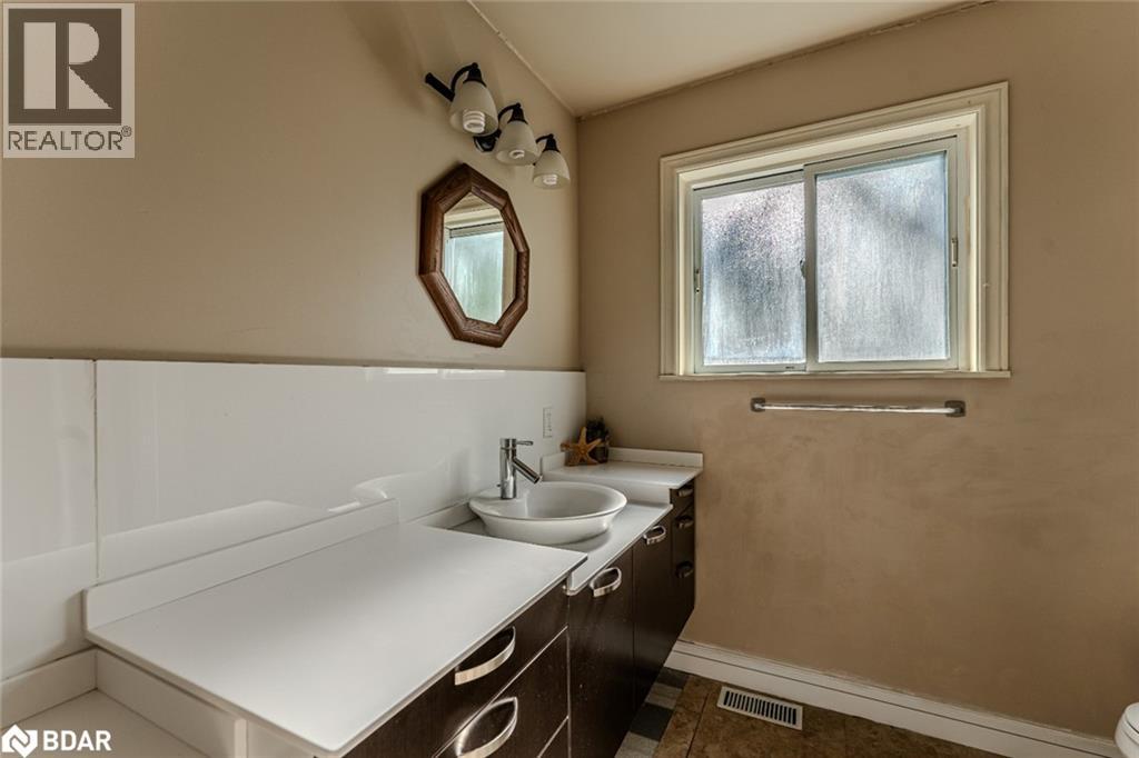 30 North Street, Barrie, Ontario  L4M 2R9 - Photo 8 - 40770798