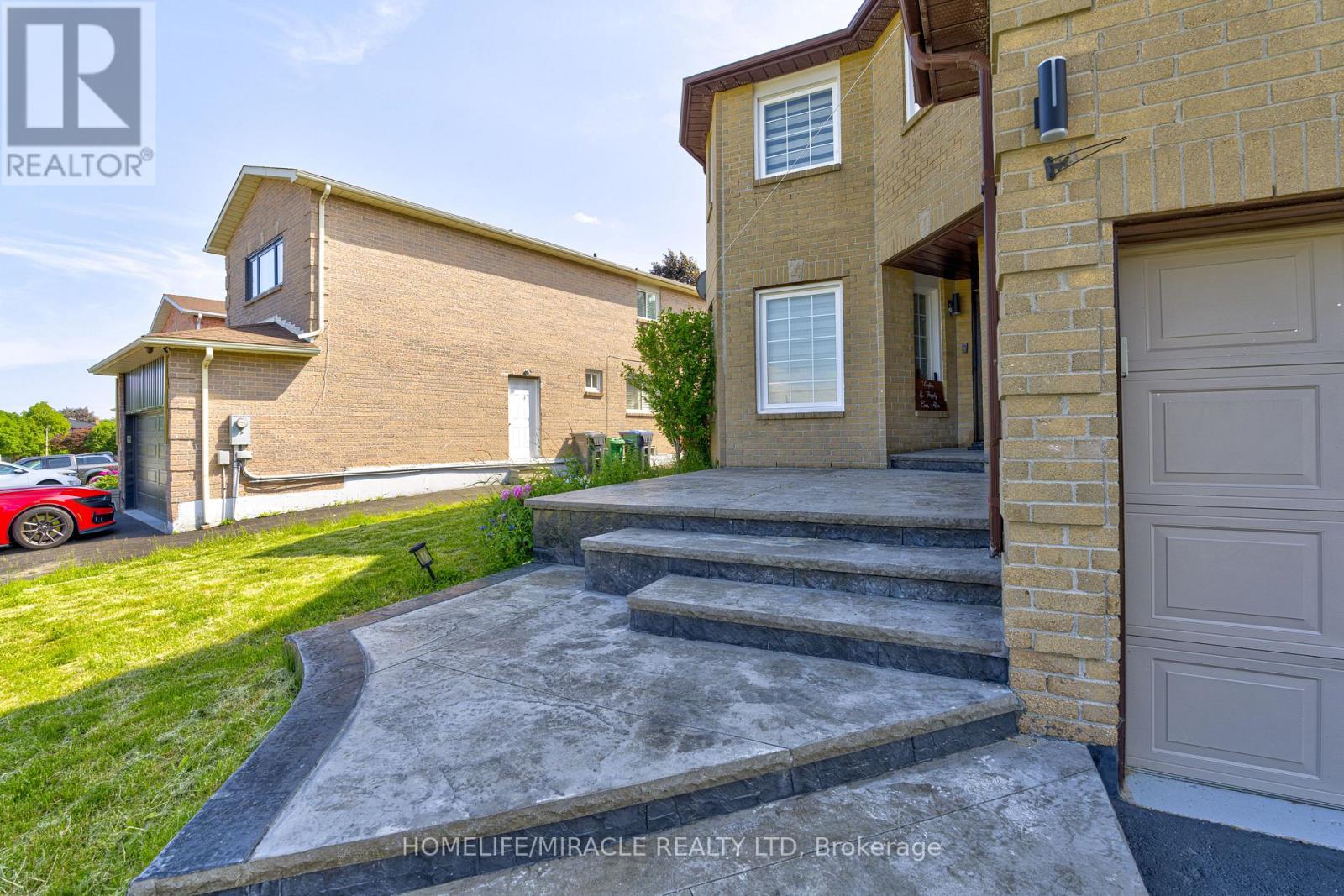 55 Castlehill Road, Brampton, Ontario  L6X 4C9 - Photo 31 - W12419672
