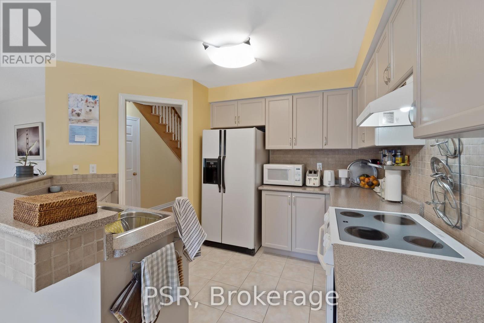 960 Fielder Drive, Mississauga, Ontario  L5V 2S2 - Photo 10 - W12419717