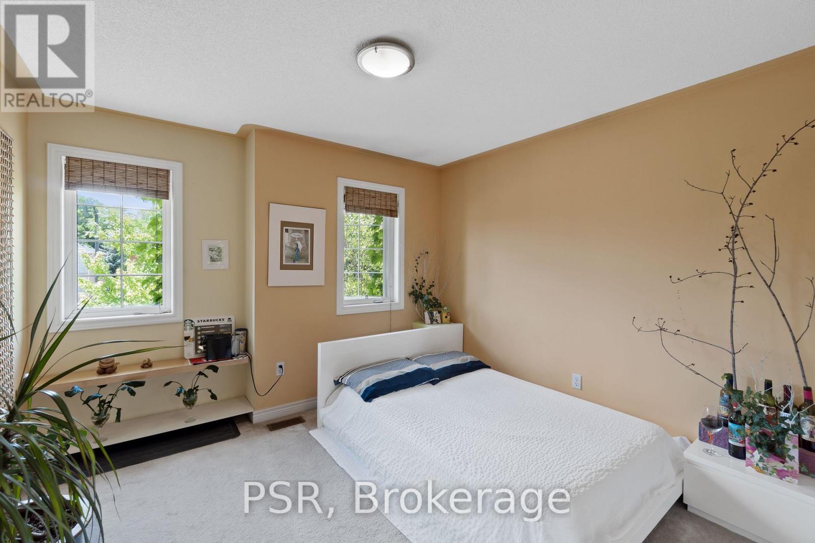 960 Fielder Drive, Mississauga, Ontario  L5V 2S2 - Photo 23 - W12419717