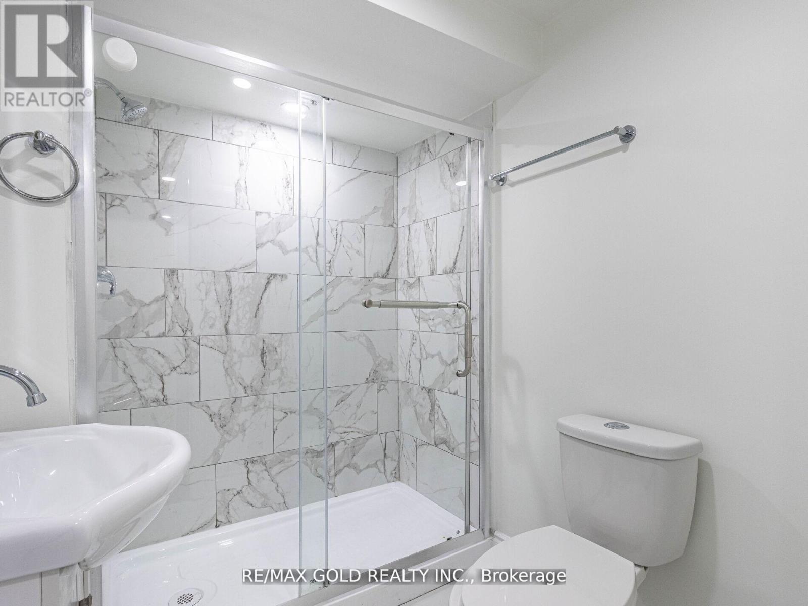10 Chestermere (Bsmt) Crescent, Brampton, Ontario  L7A 2A4 - Photo 7 - W12419733