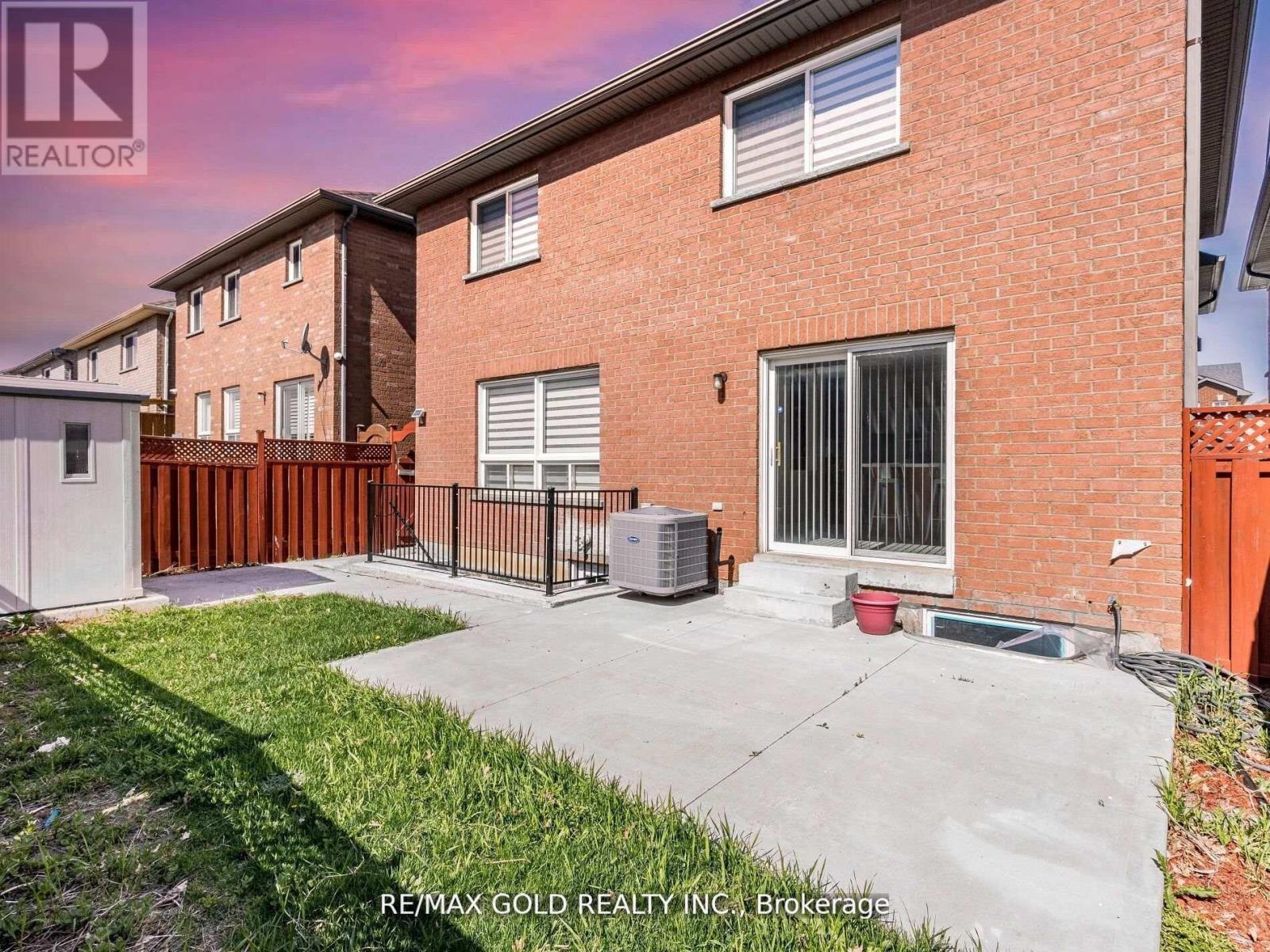 10 Chestermere (Bsmt) Crescent, Brampton, Ontario  L7A 2A4 - Photo 8 - W12419733