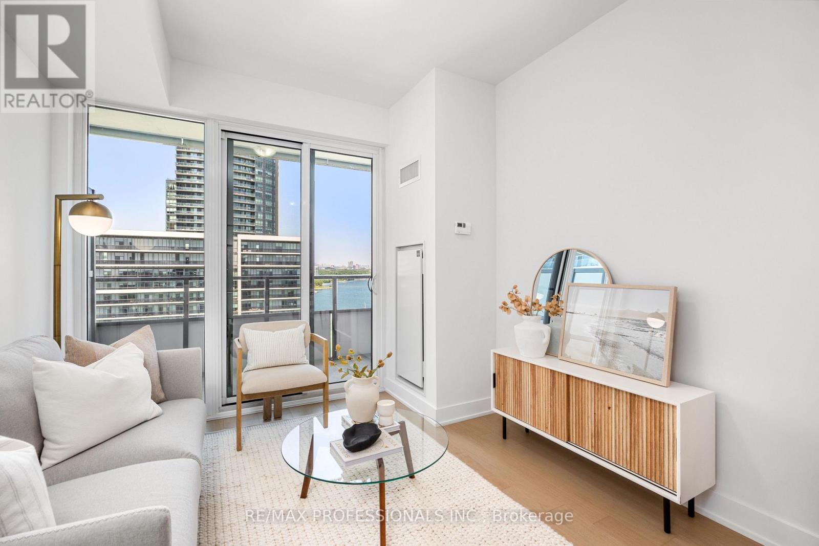 1406 - 20 Shore Breeze Drive, Toronto, Ontario  M8V 0C7 - Photo 10 - W12419745