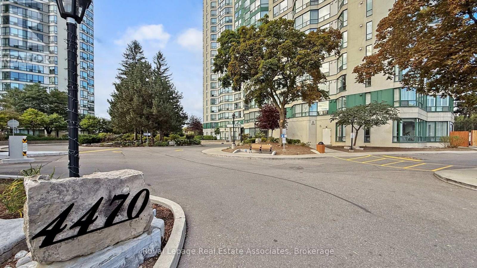312 - 4470 Tucana Court, Mississauga, Ontario  L5R 3K8 - Photo 4 - W12419751