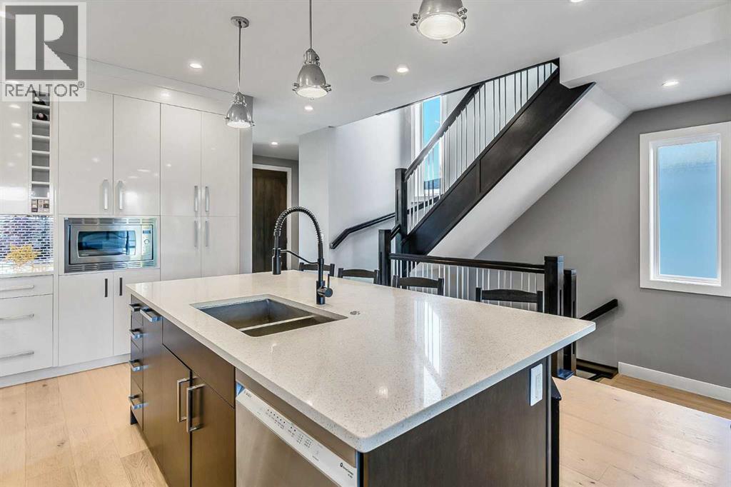 906 43 Street Sw, Calgary, Alberta  T3C 1Z7 - Photo 12 - A2258481
