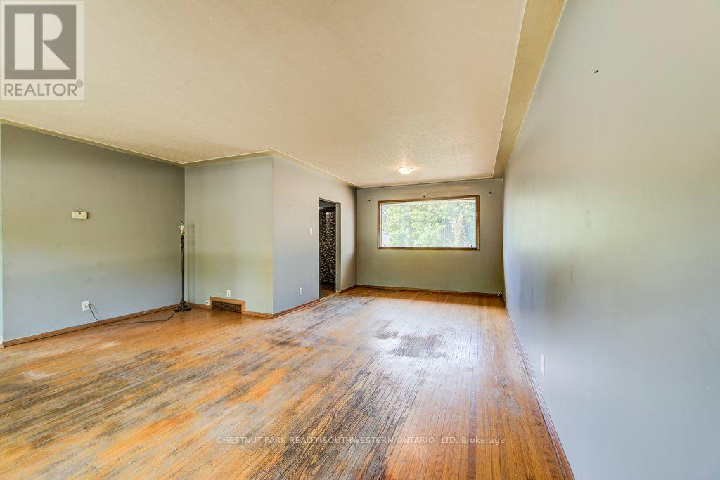 33 Evergreen Crescent, Kitchener, Ontario  N2M 4J3 - Photo 10 - X12419716