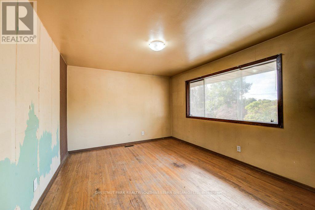 33 Evergreen Crescent, Kitchener, Ontario  N2M 4J3 - Photo 19 - X12419716