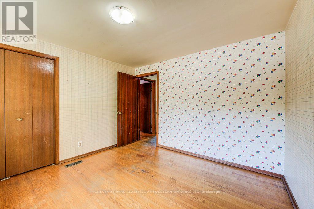 33 Evergreen Crescent, Kitchener, Ontario  N2M 4J3 - Photo 25 - X12419716