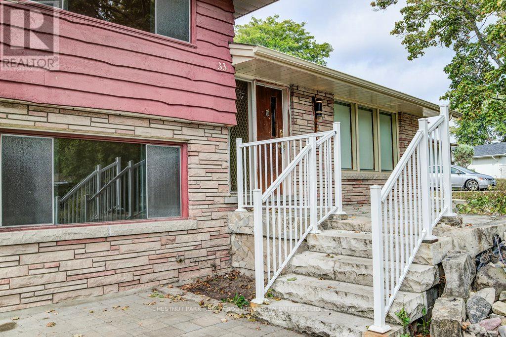 33 Evergreen Crescent, Kitchener, Ontario  N2M 4J3 - Photo 3 - X12419716