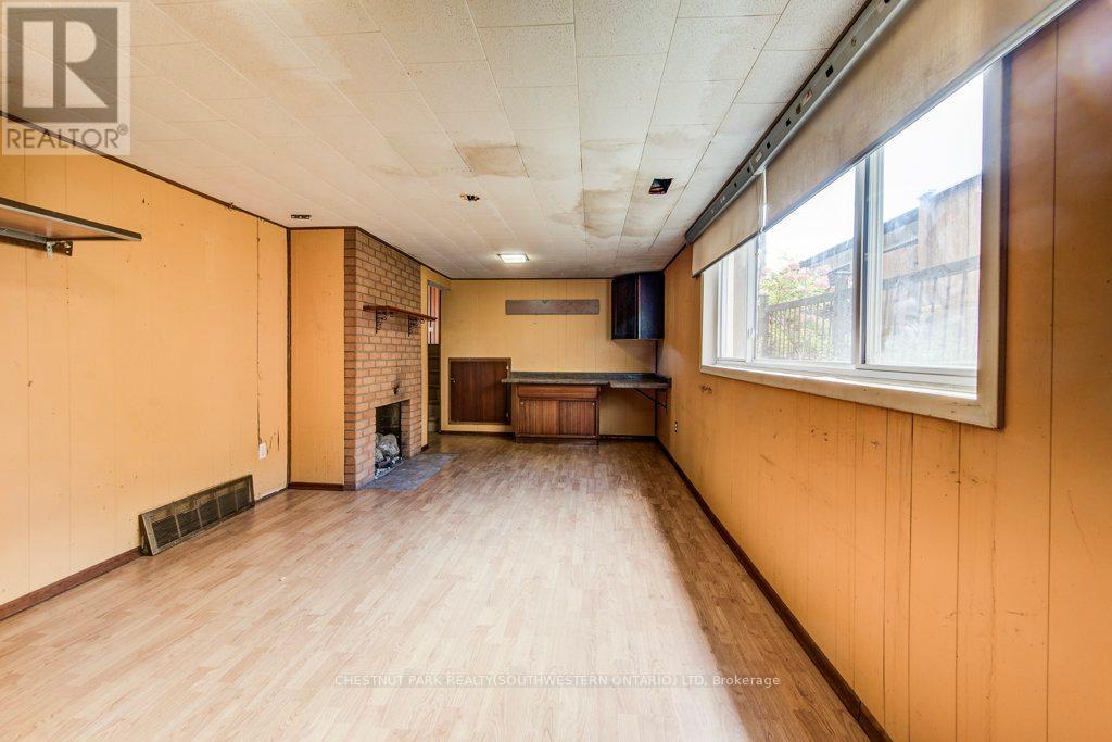 33 Evergreen Crescent, Kitchener, Ontario  N2M 4J3 - Photo 34 - X12419716