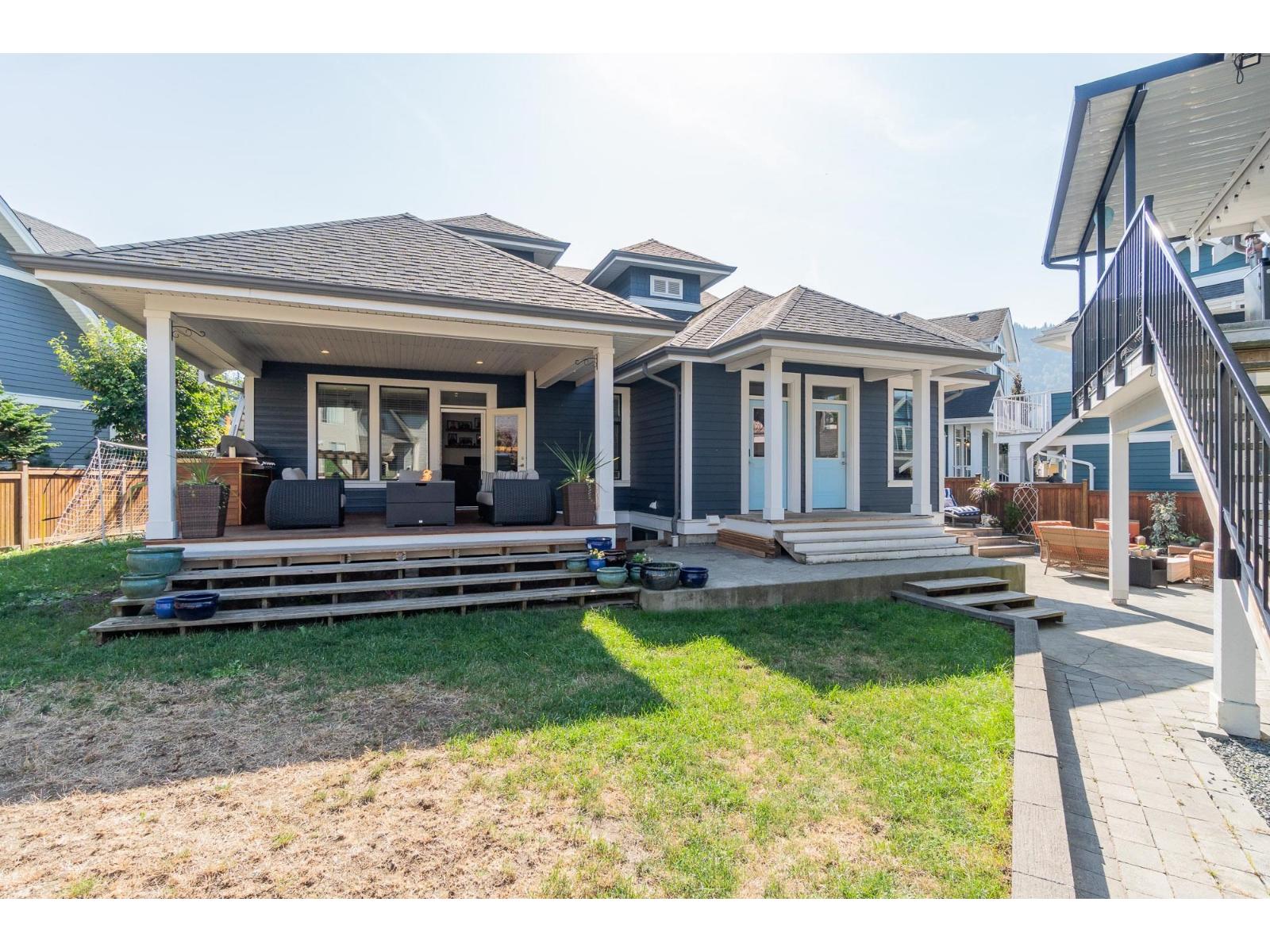 Property at 44775 ANGLERS BOULEVARD image 3