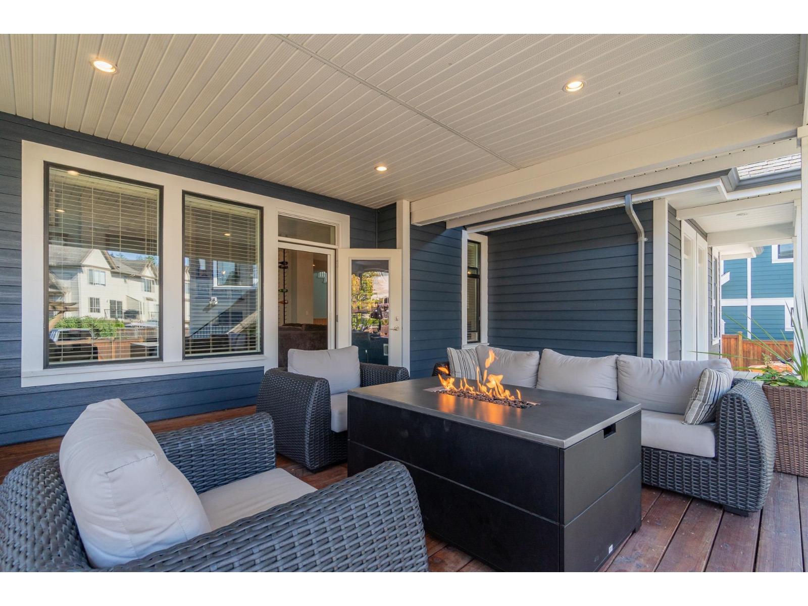 Property at 44775 ANGLERS BOULEVARD image 5