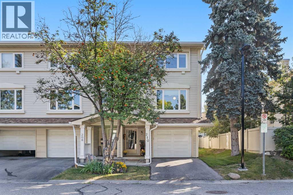 210 Queenston Heights Se, Calgary, Alberta  T2J 6L1 - Photo 33 - A2257844