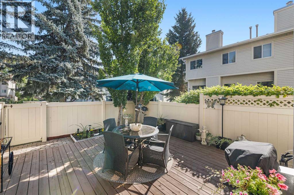 210 Queenston Heights Se, Calgary, Alberta  T2J 6L1 - Photo 28 - A2257844