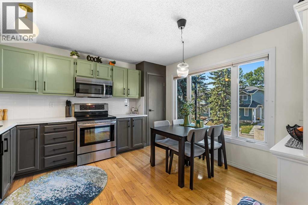 210 Queenston Heights Se, Calgary, Alberta  T2J 6L1 - Photo 10 - A2257844