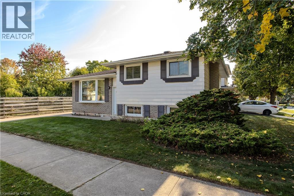 196 MENDEL Court, Oakville, Ontario