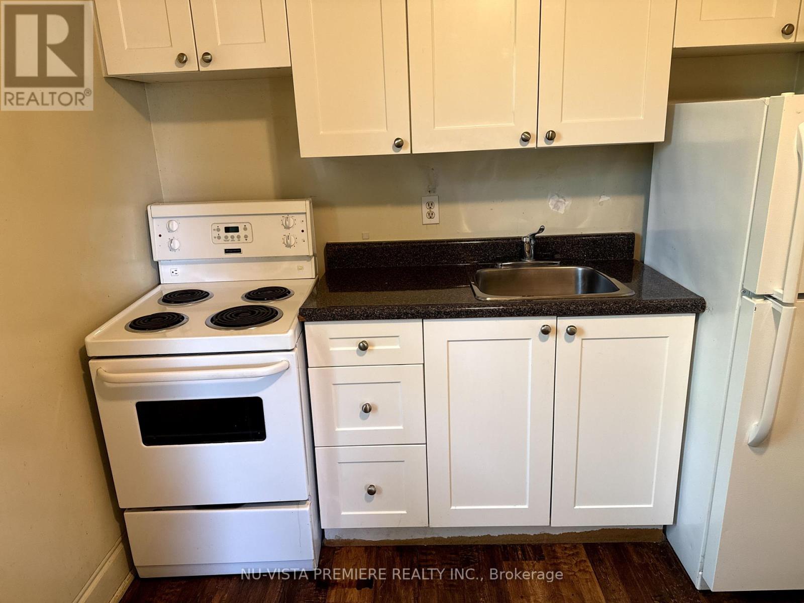 446 Hill Street, London East, Ontario  N6B 1E6 - Photo 13 - X12410019