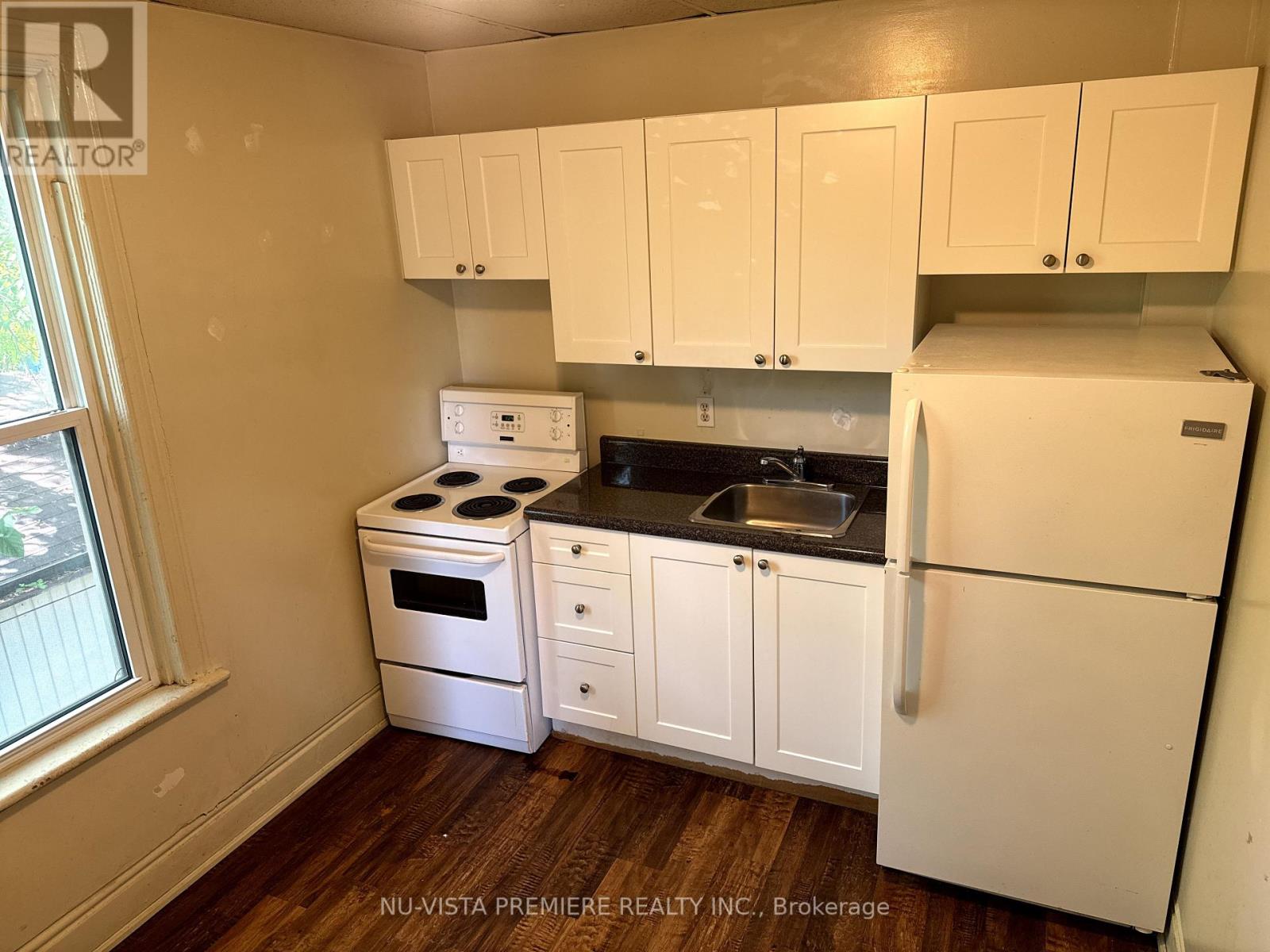 446 Hill Street, London East, Ontario  N6B 1E6 - Photo 12 - X12410019