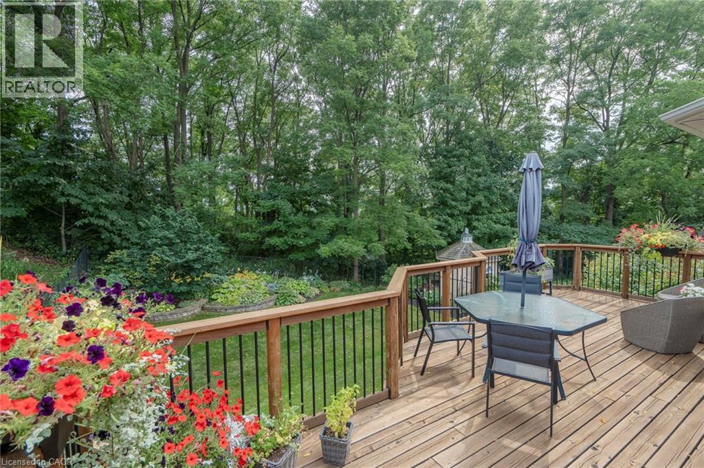 19 Brydale Court, Hamilton, Ontario  L9H 7R9 - Photo 38 - 40772223