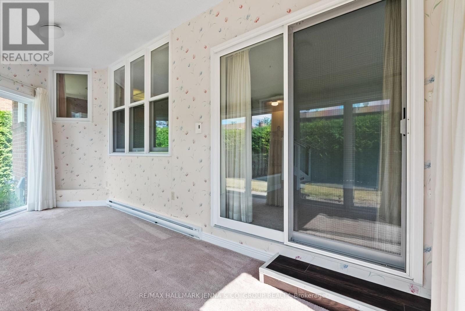 28 Pine Bluff Trail, Ottawa, Ontario  K2S 1E1 - Photo 13 - X12326501