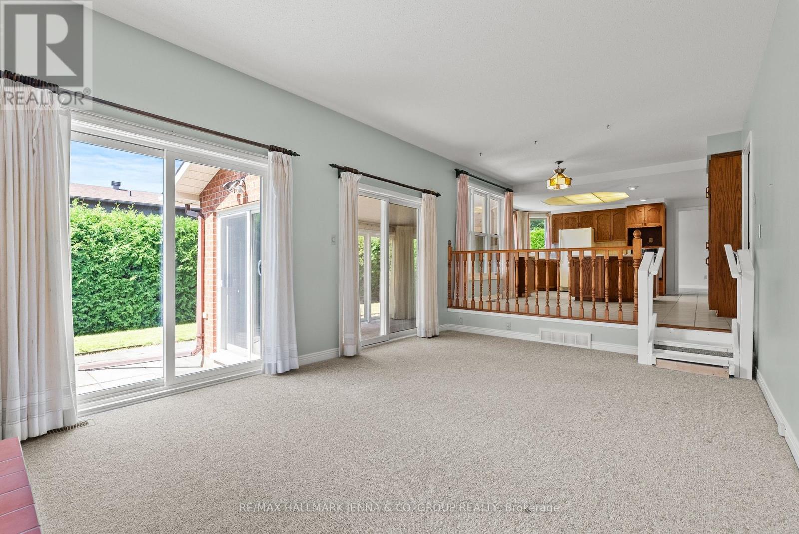 28 Pine Bluff Trail, Ottawa, Ontario  K2S 1E1 - Photo 12 - X12326501