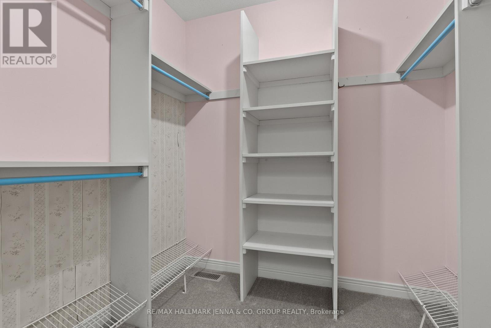 28 Pine Bluff Trail, Ottawa, Ontario  K2S 1E1 - Photo 19 - X12326501