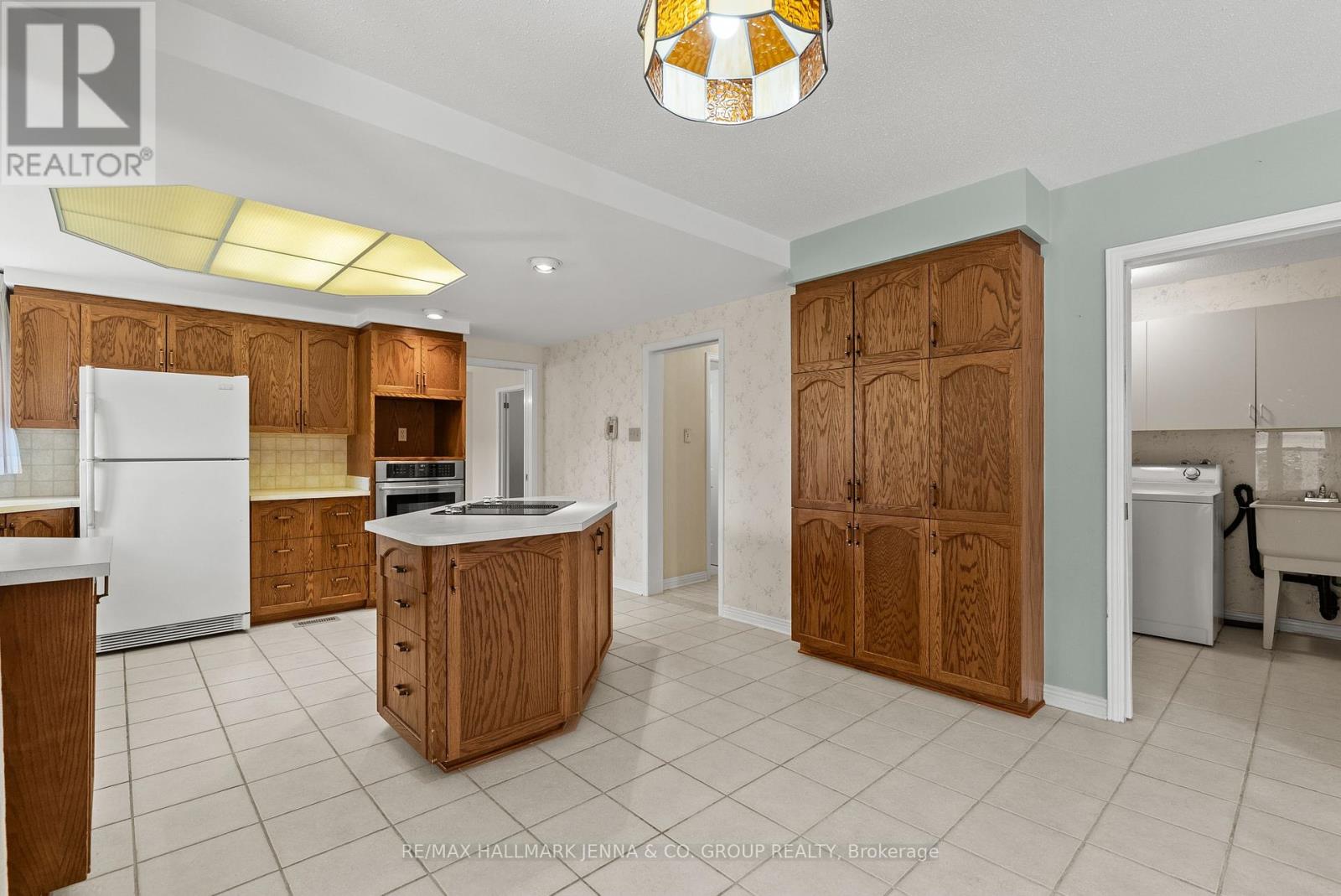 28 Pine Bluff Trail, Ottawa, Ontario  K2S 1E1 - Photo 8 - X12326501