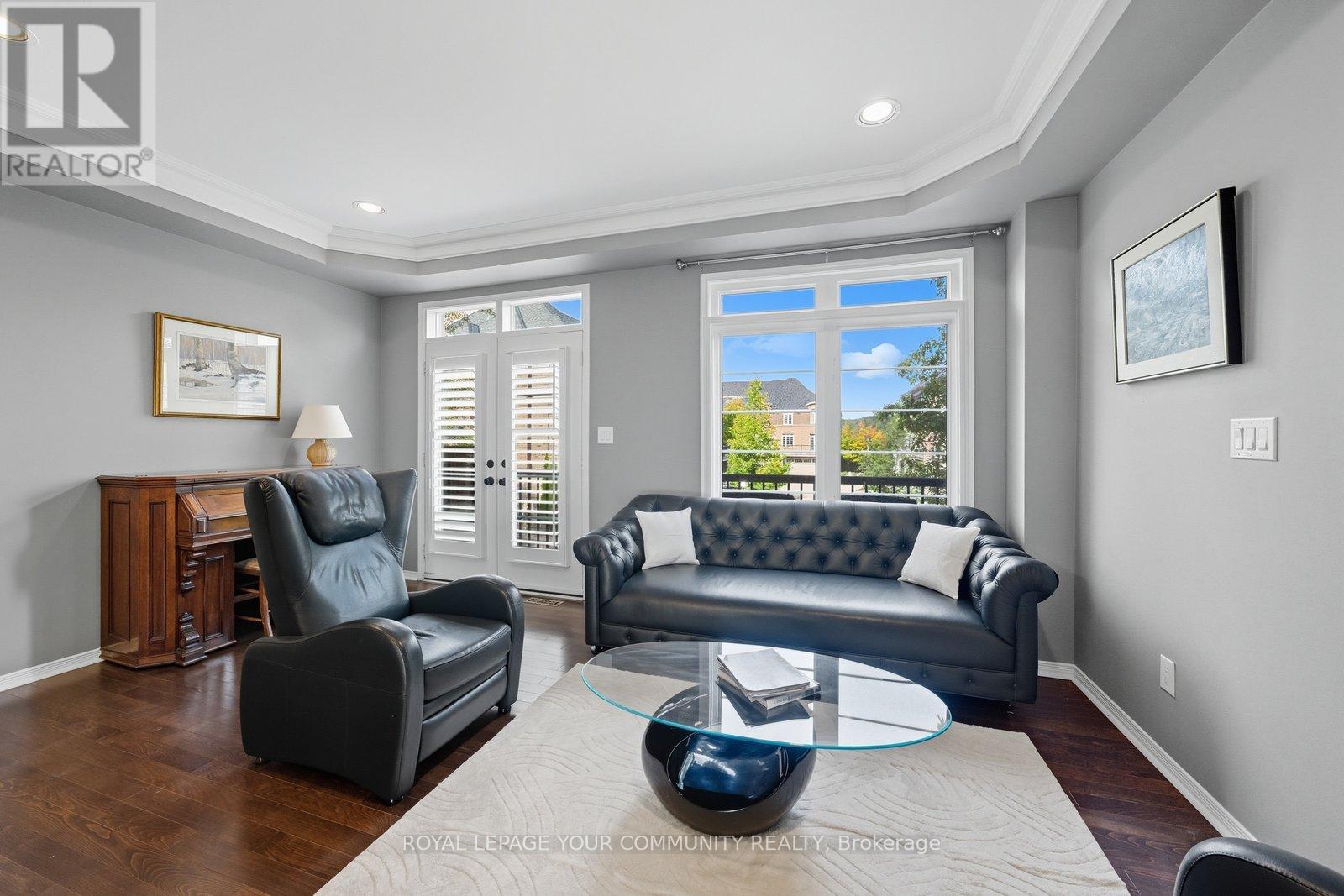 118 Chapman Court, Aurora (Aurora Grove), Ontario  L4G 0E2 - Photo 10 - N12419147