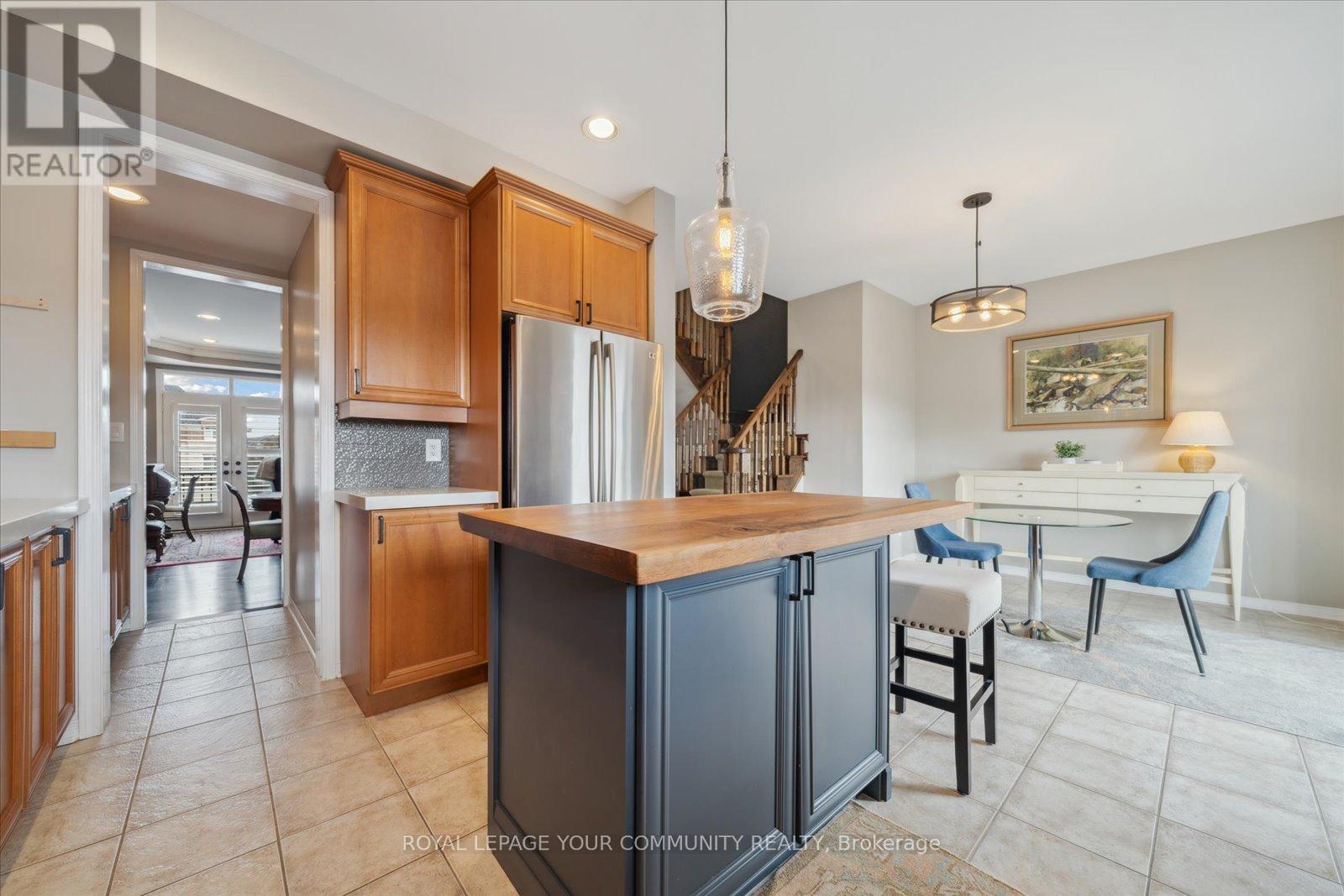 118 Chapman Court, Aurora (Aurora Grove), Ontario  L4G 0E2 - Photo 16 - N12419147